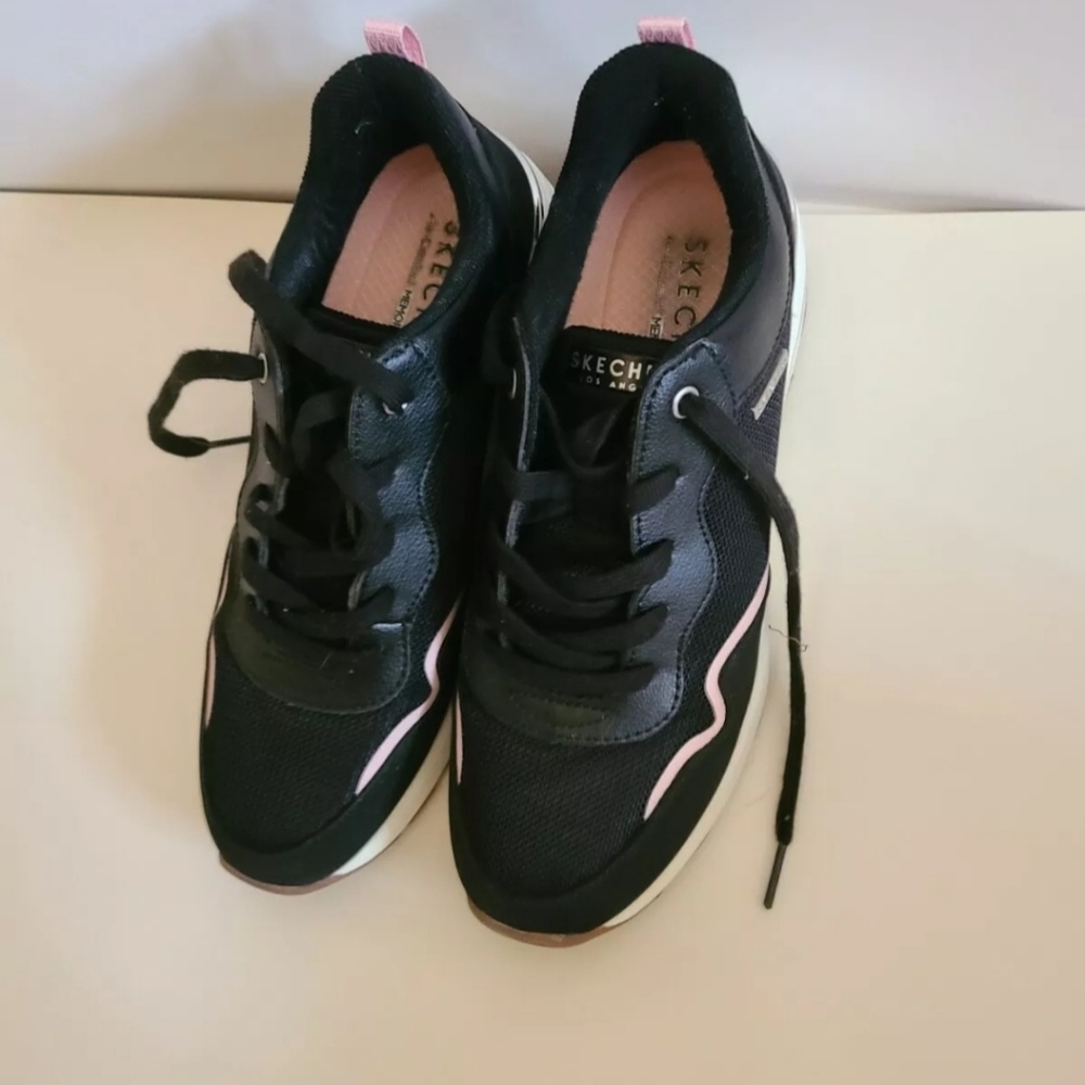 Skecher Street Los Angeles With Air Cooled Memory Foam US Size 8.5